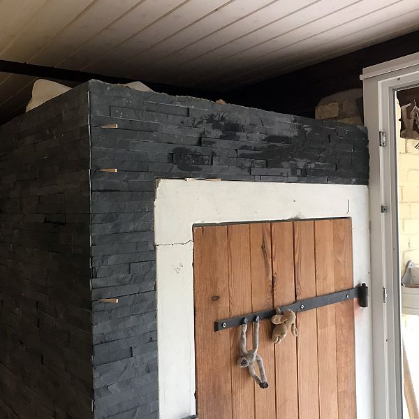 002 Keramischer Wandbelag Brechbuehl Bau